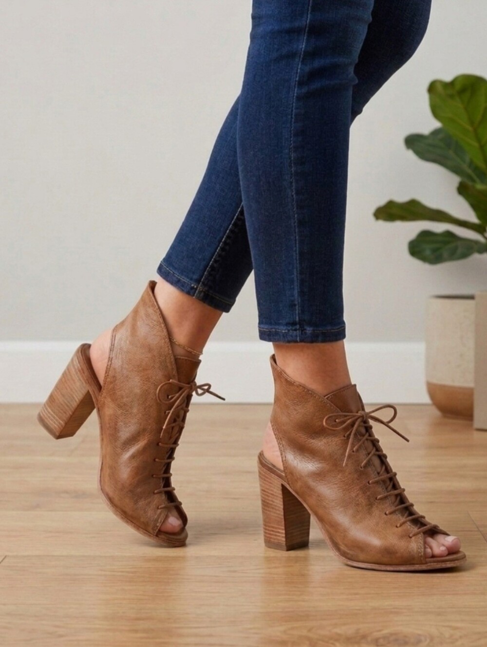 NEW Savio Barbato Italy Leather Lace Up Peep Toe Block Heel Sandal Bootie Brown